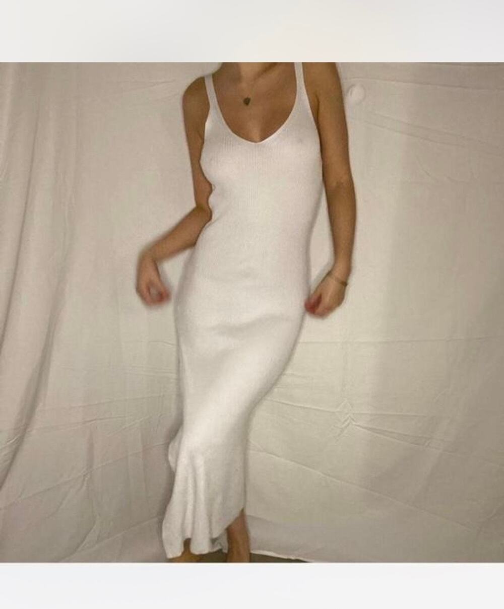 Glassons white knit midi dress
Size small 
S5